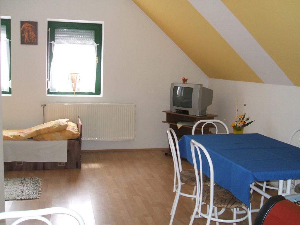 Feherszeker Apartmanok Abádszalók Kamer foto