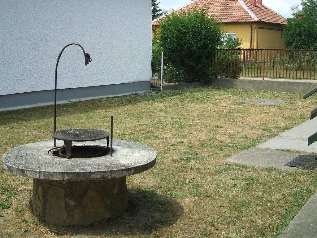 Feherszeker Apartmanok Abádszalók Buitenkant foto