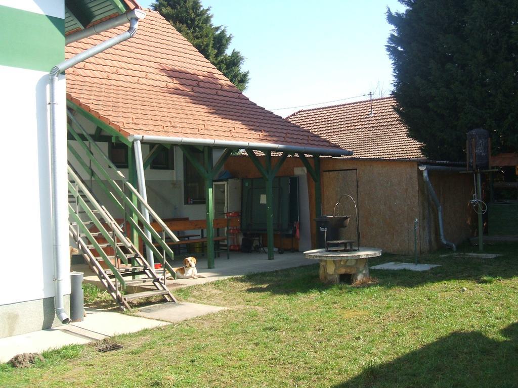 Feherszeker Apartmanok Abádszalók Buitenkant foto
