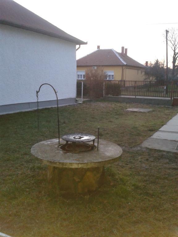 Feherszeker Apartmanok Abádszalók Buitenkant foto